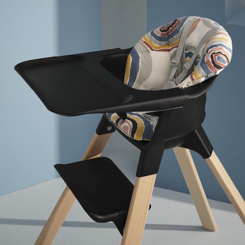 imagen de detalle de la trona stokke clikk en negro
